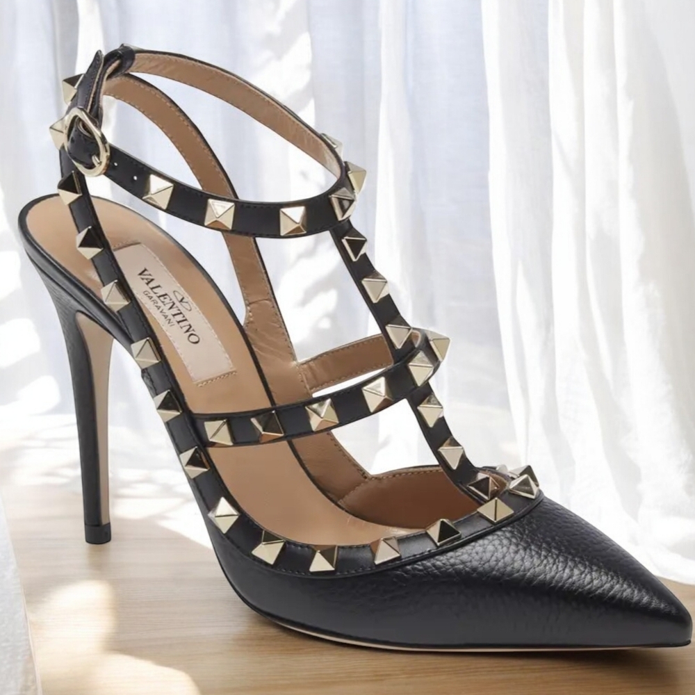 Valentino Garavanti Rockstud Ankle Strap Pumps Size 9.5 NWT & NIB